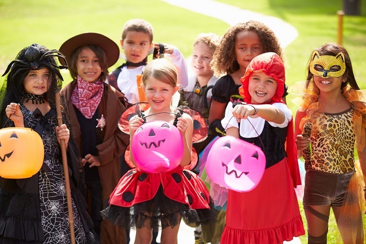 Safety Tips For Children Going Trick-And-Treat On Halloween